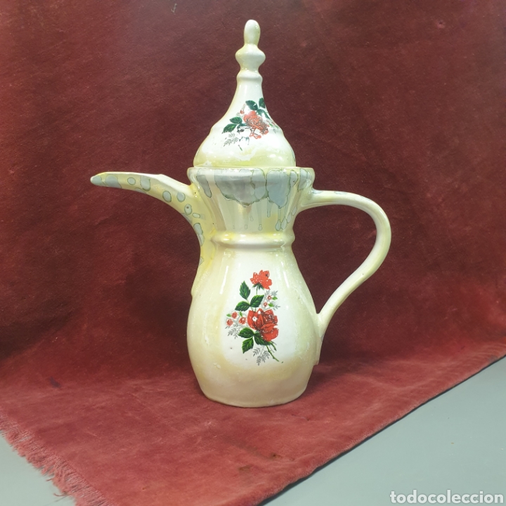 Antig&uuml;edades: Tetera de barro pintada 33cm altura