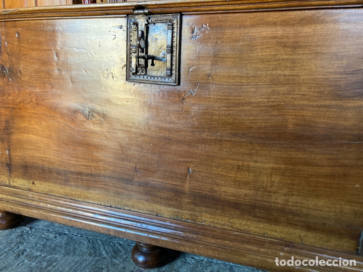 Antig&uuml;edades: Arca antigua nogal g&oacute;tica - Foto 6