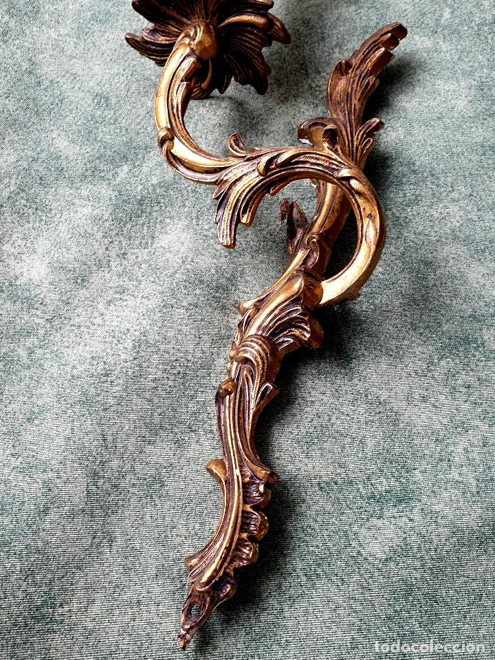 Antig&uuml;edades: APLIQUE EN BRONCE DORADO ESTILO LUIS XV ROCOC&Oacute; - Foto 4