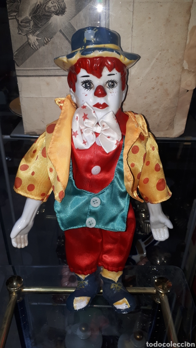 Antig&uuml;edades: Payaso porcelana pintado a mano con muchos detalles