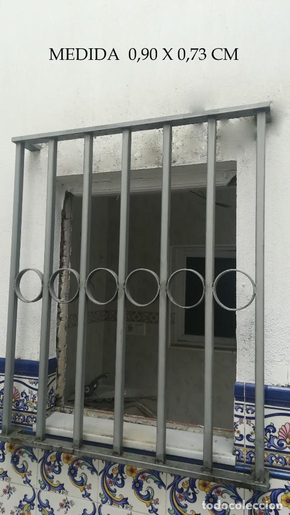 Antig&uuml;edades: Reja para ventana, medida 0,90x0,73 cm , en buen estado, precio 35 Euros - Foto 2