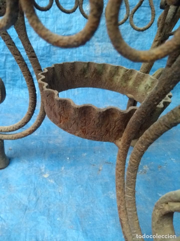 Antig&uuml;edades: Macetero antiguo de hierro. Artesano. - Foto 8
