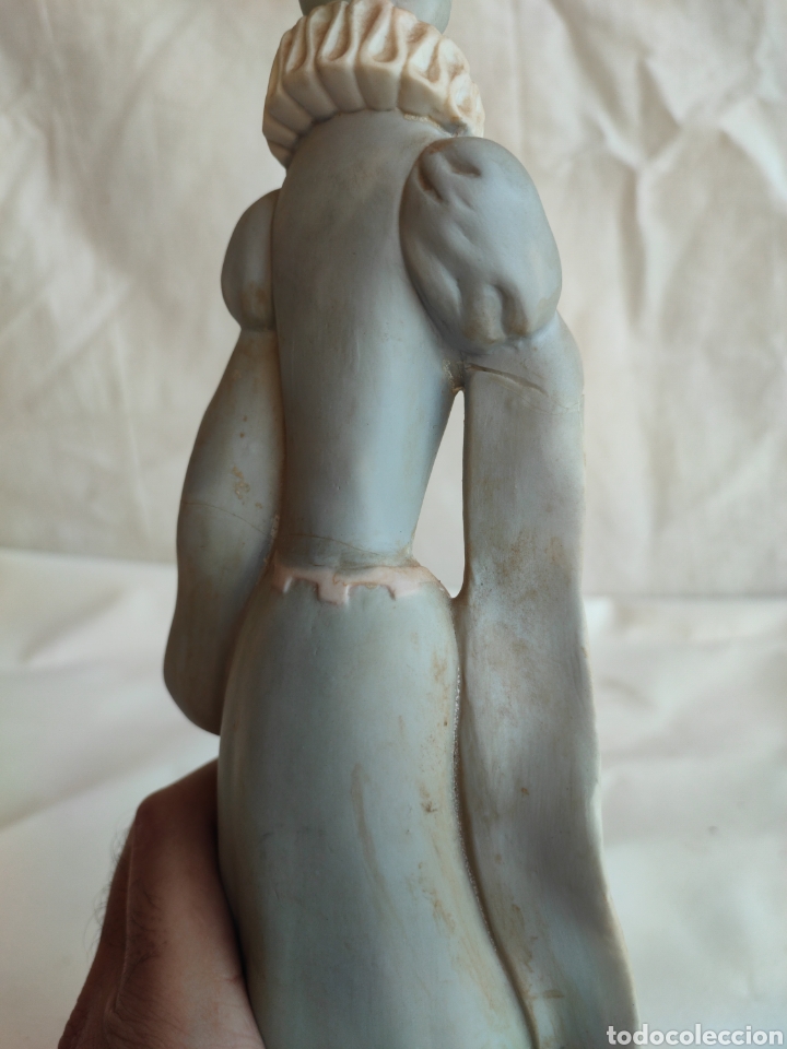 Antigüedades: Preciosa figura antigua cerámica Miguel cuño debajo la figura medidas 33x17 - Foto 3 - 299330058