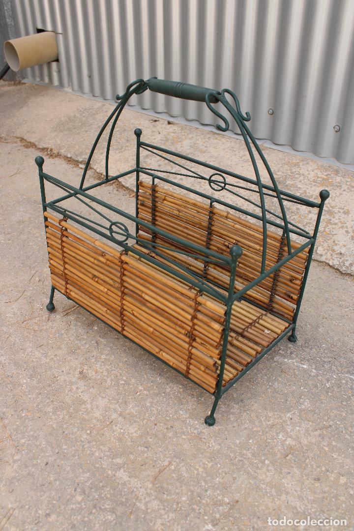 Antig&uuml;edades: mueble revistero - Foto 1