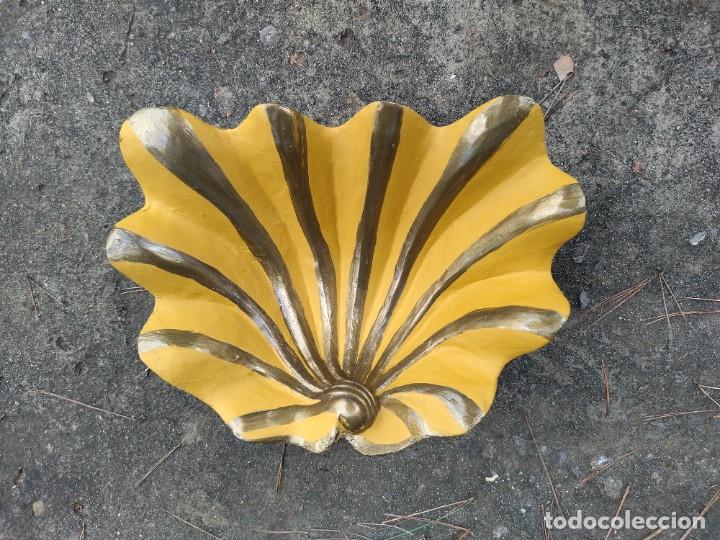 Antig&uuml;edades: Frutero talla madera pintado - Foto 1