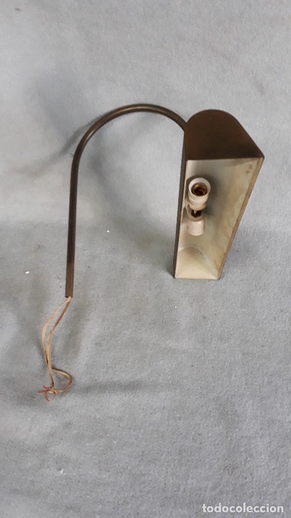 Antig&uuml;edades: Aplique o lampara de laton,30 cm ancho. - Foto 2