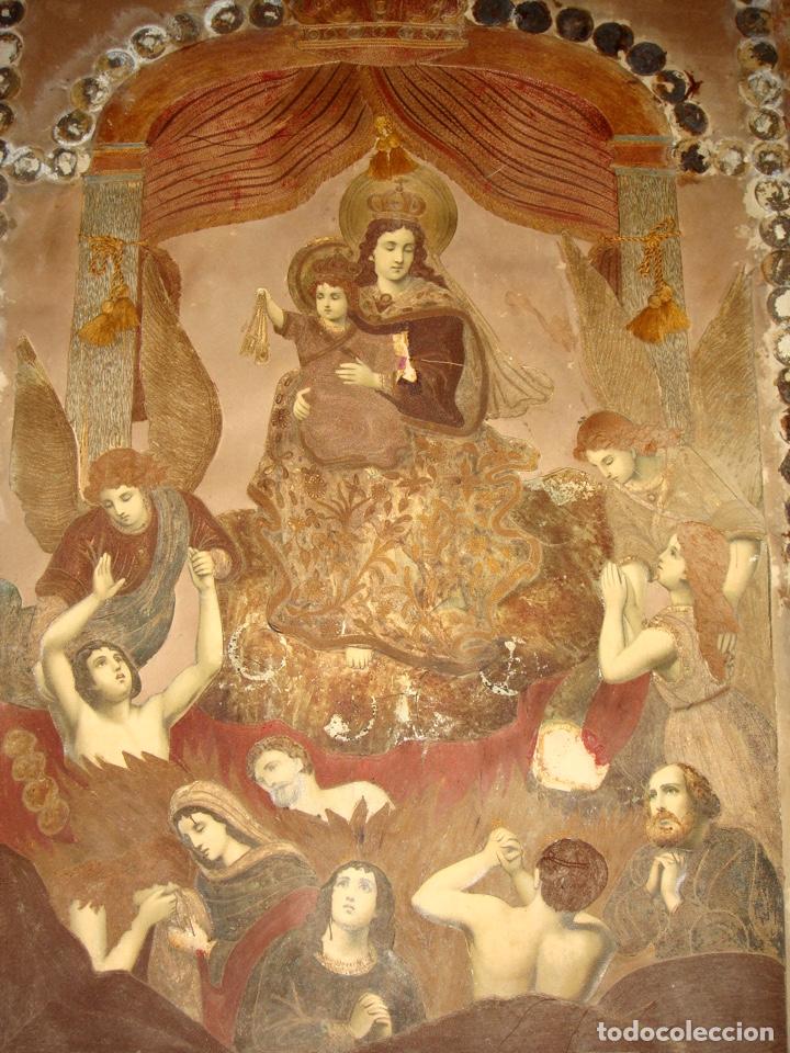 Antig&uuml;edades: Virgen del Carmen &middot; Composici&oacute;n devocional textil &middot; ca. 1850&ndash;1900 - Foto 1