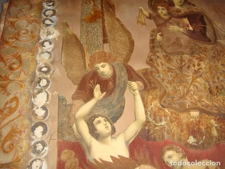 Antig&uuml;edades: Virgen del Carmen &middot; Composici&oacute;n devocional textil &middot; ca. 1850&ndash;1900 - Foto 8