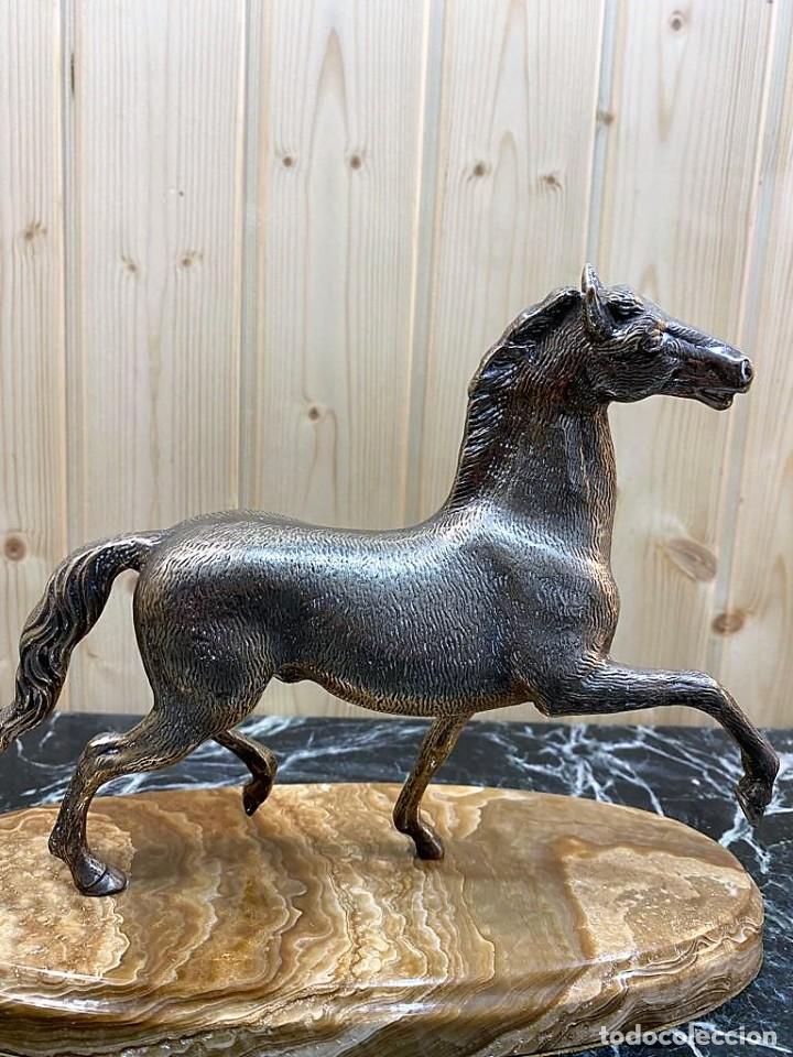 Antig&uuml;edades: ESCULTURA CABALLO EN BRONCE - Foto 1