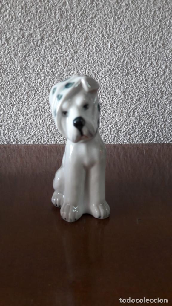 Antig&uuml;edades: Perrito de porcelana - Foto 3