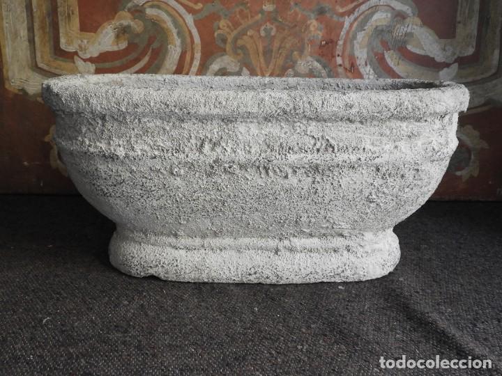 Antig&uuml;edades: JARDINERA O MACETERO DE TERRACOTA - Foto 2