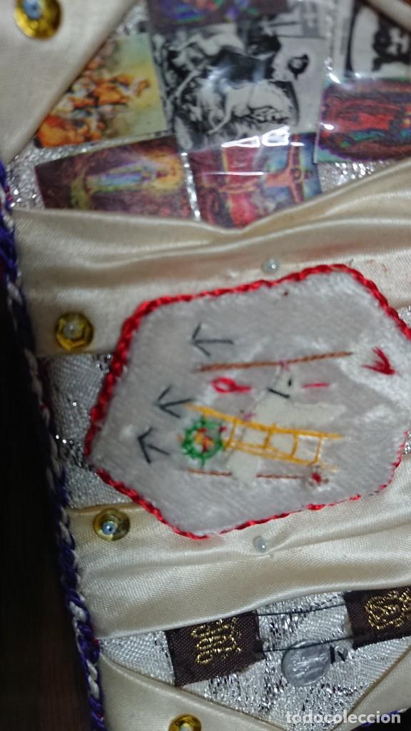 Antig&uuml;edades: CARTERA BOLSA CON ESCAPULARIOS Y COSAS RELIGIOSAS - Foto 3