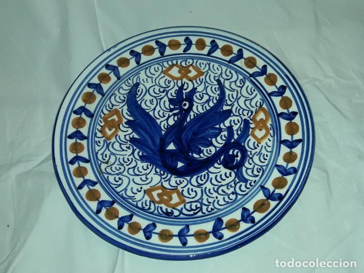 Antigüedades: Bello plato de cerámica con dragón - Foto 3 - 300290303
