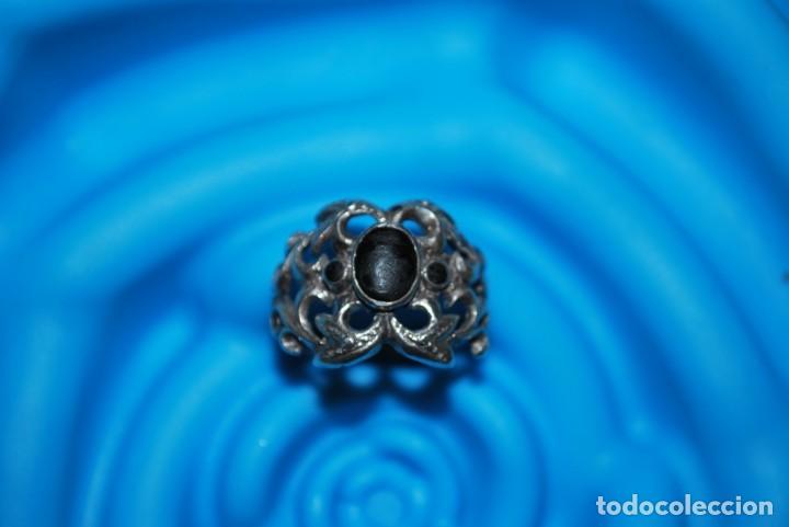 Antig&uuml;edades: Anillo de plata. - Foto 1