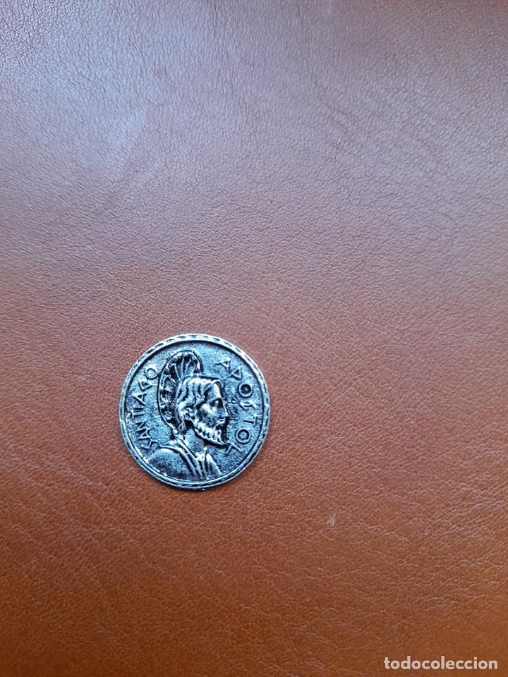 Antig&uuml;edades: Medalla Santiago Apostol - Foto 1