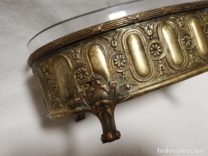 Antig&uuml;edades: ANTIGUO CENTRO DE MESA DE BRONCE / LATON CON RECIPIENTE DE CRISTAL - Foto 7