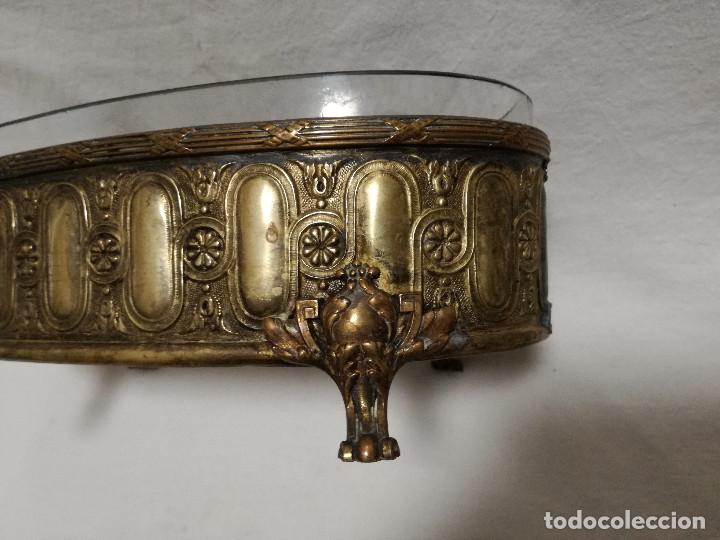 Antig&uuml;edades: ANTIGUO CENTRO DE MESA DE BRONCE / LATON CON RECIPIENTE DE CRISTAL - Foto 8