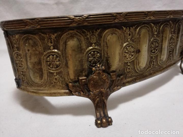 Antig&uuml;edades: ANTIGUO CENTRO DE MESA DE BRONCE / LATON CON RECIPIENTE DE CRISTAL - Foto 14