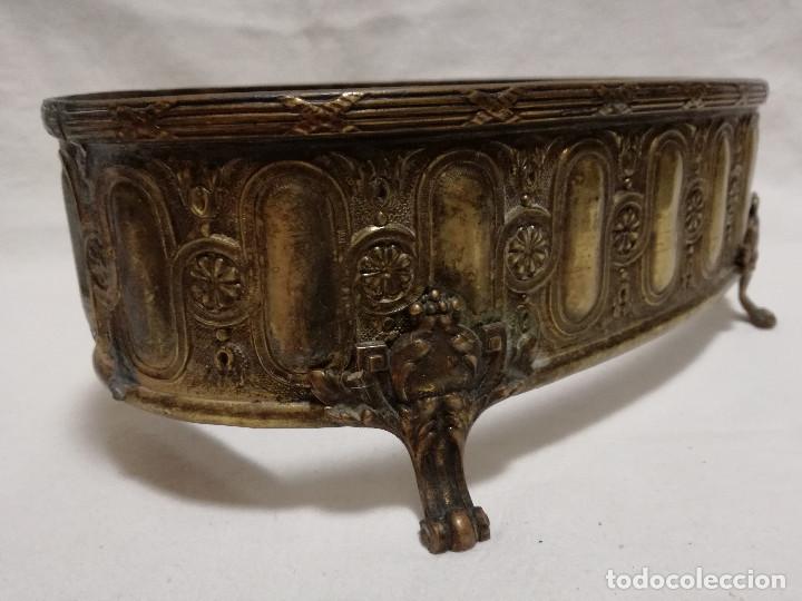 Antig&uuml;edades: ANTIGUO CENTRO DE MESA DE BRONCE / LATON CON RECIPIENTE DE CRISTAL - Foto 17