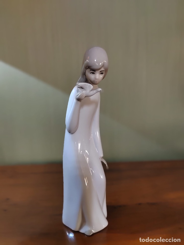 Antig&uuml;edades: Figura ni&ntilde;a tipo Lladr&oacute;. - Foto 2