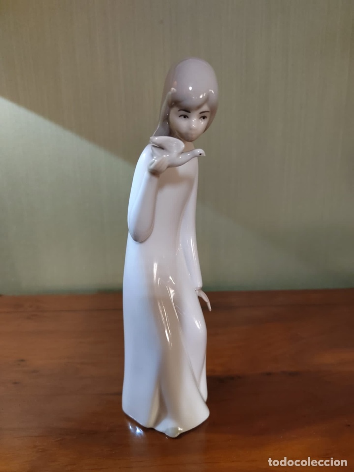 Antig&uuml;edades: Figura ni&ntilde;a tipo Lladr&oacute;. - Foto 1