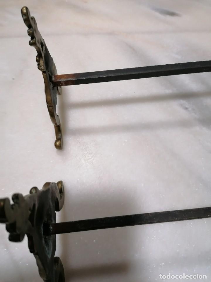 Antig&uuml;edades: C8 - morillo de hierro y bronce. - Foto 3