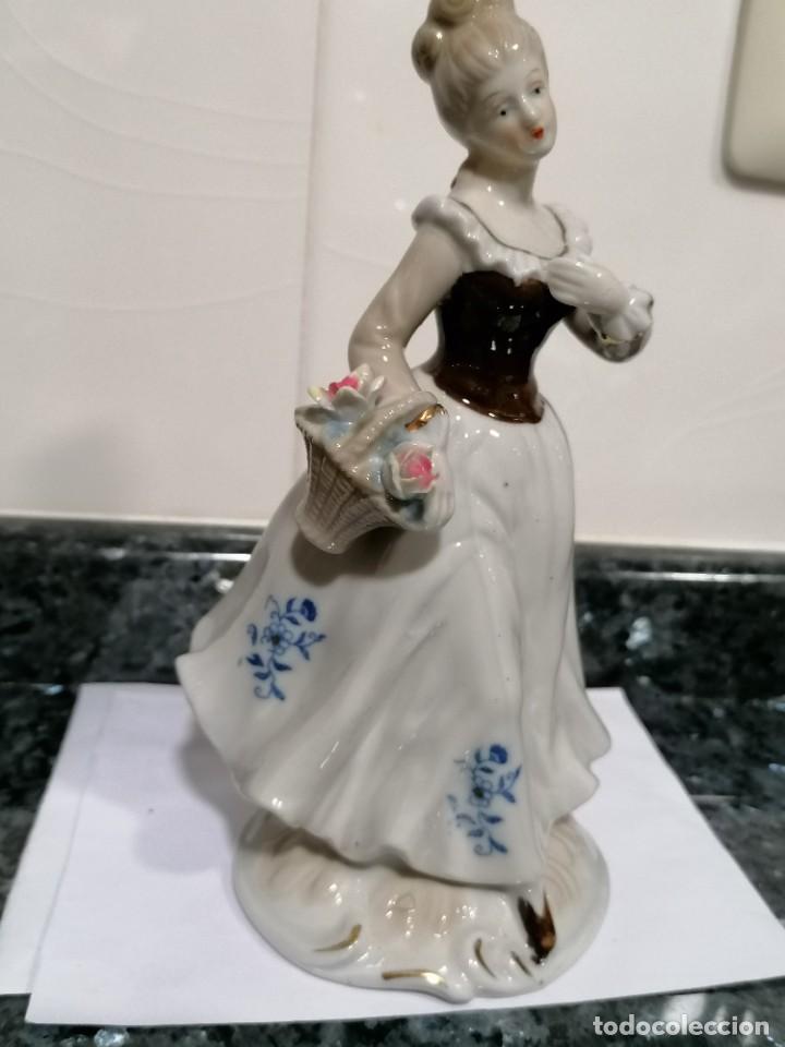 Antig&uuml;edades: C8 - Figura de mujer elegante. - Foto 7