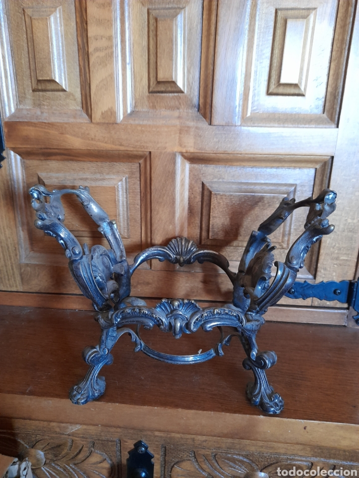 Antig&uuml;edades: Antiguo centro de mesa de bronce modernista - Foto 1