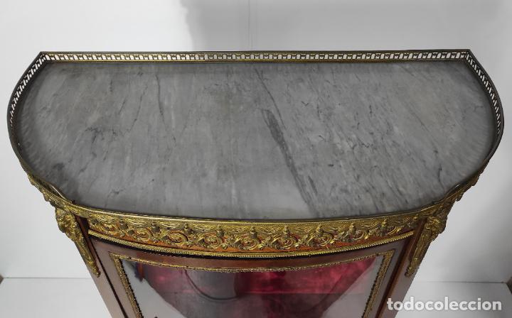 Antigüedades: Bonita Vitrina - Napoleón III, Francia - Madera y Bronce - Interior Iluminado - S. XIX - Foto 12 - 300793563