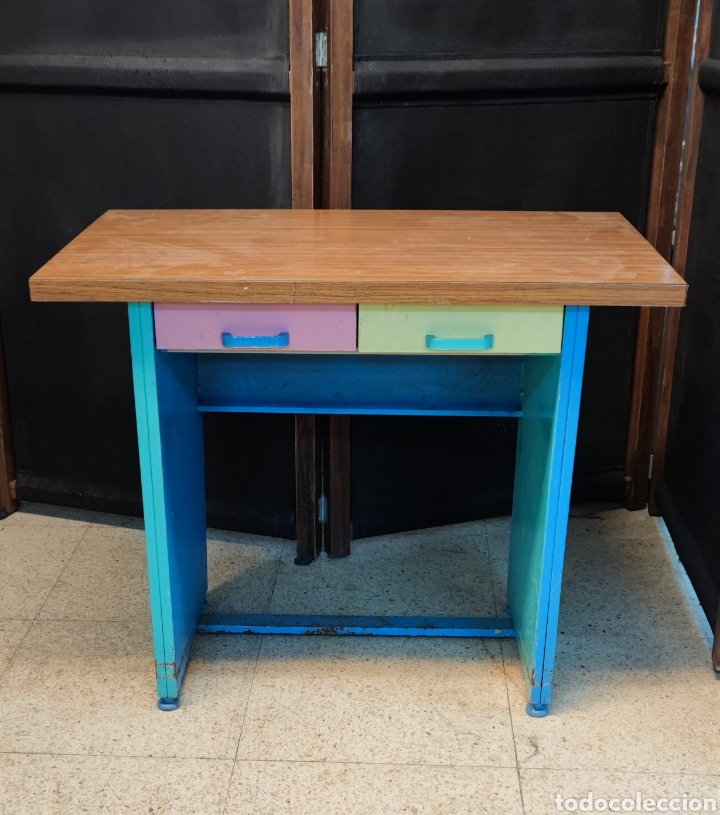 Antig&uuml;edades: Mesa de taquigraf&iacute;a de hierro - Foto 1