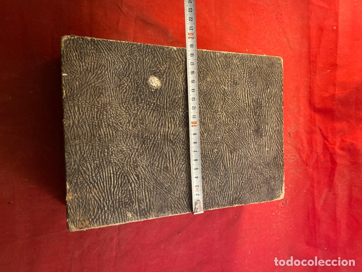 Antig&uuml;edades: Antigua caja madera forrada - Foto 5