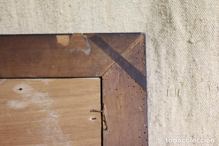 Antig&uuml;edades: marco de madera con grabado - Foto 2
