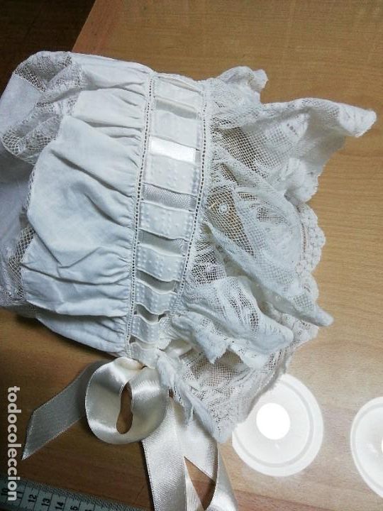 Antig&uuml;edades: *GORRO CON ENCAJE VALENCIENNE. (Rf:458/g) - Foto 1
