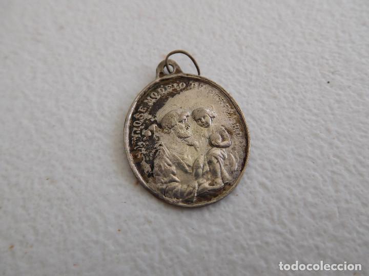 Antig&uuml;edades: Medalla de plata de San Jos&eacute; - Foto 1
