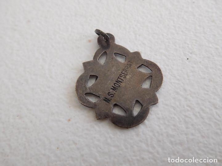 Antig&uuml;edades: Medalla de plata N.S. de Montserrat - Foto 2