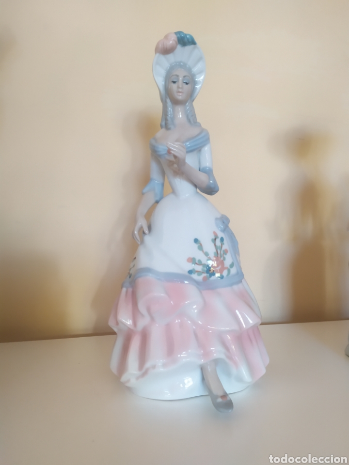 Oggetti Antichi: FIGURA PORCELANA DAMA. TENGRA.
