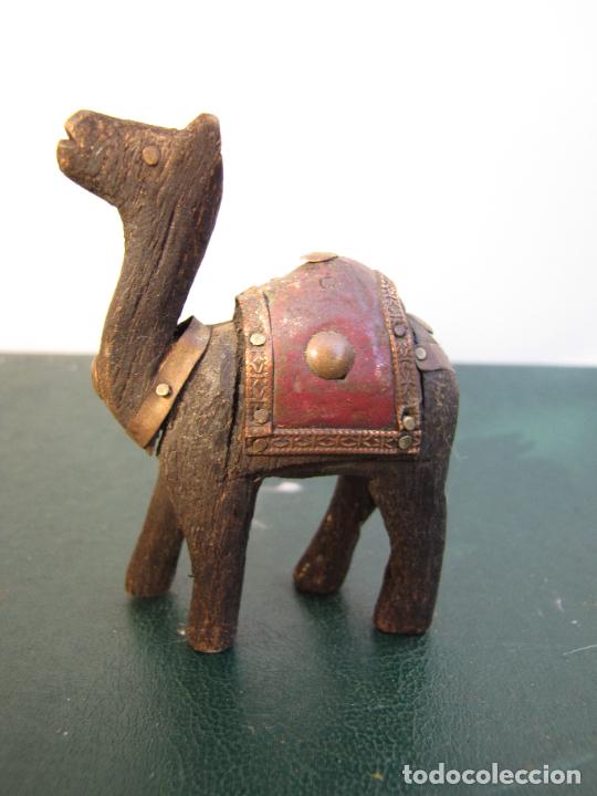 Antig&uuml;edades: 21.- Colecci&oacute;n de antiguos dromedarios. - Foto 6