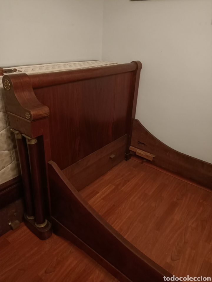 Antig&uuml;edades: Antigua cama estilo imperio - Foto 2