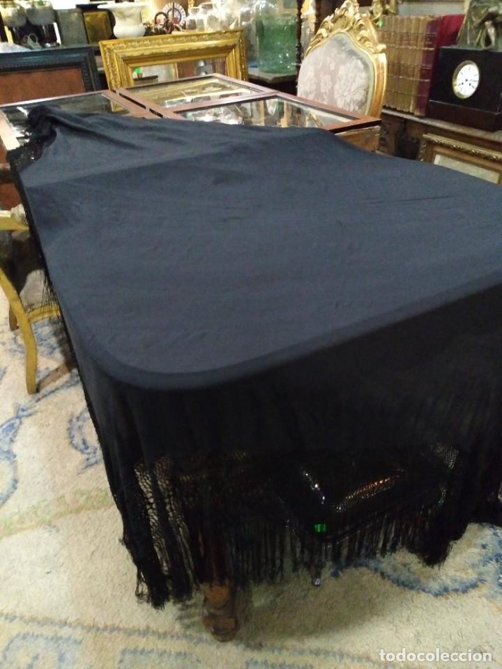 Antig&uuml;edades: Antiguo mant&oacute;n negro, sin bordar - Foto 1