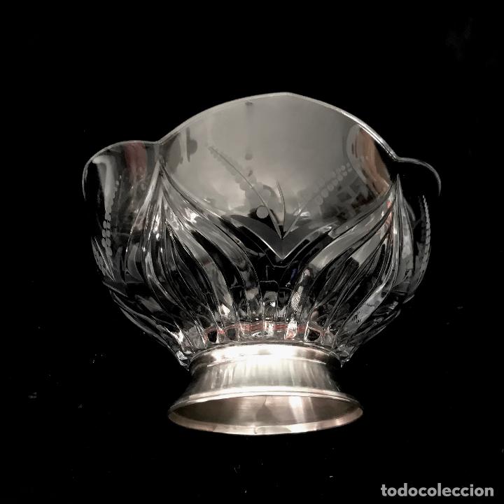 Antig&uuml;edades: Centro de mesa con base de plata y cristal tallado. - Foto 4