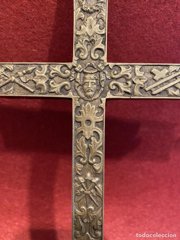 Antigüedades: Cruz relicario, arma Christi. - Foto 4 - 301382108