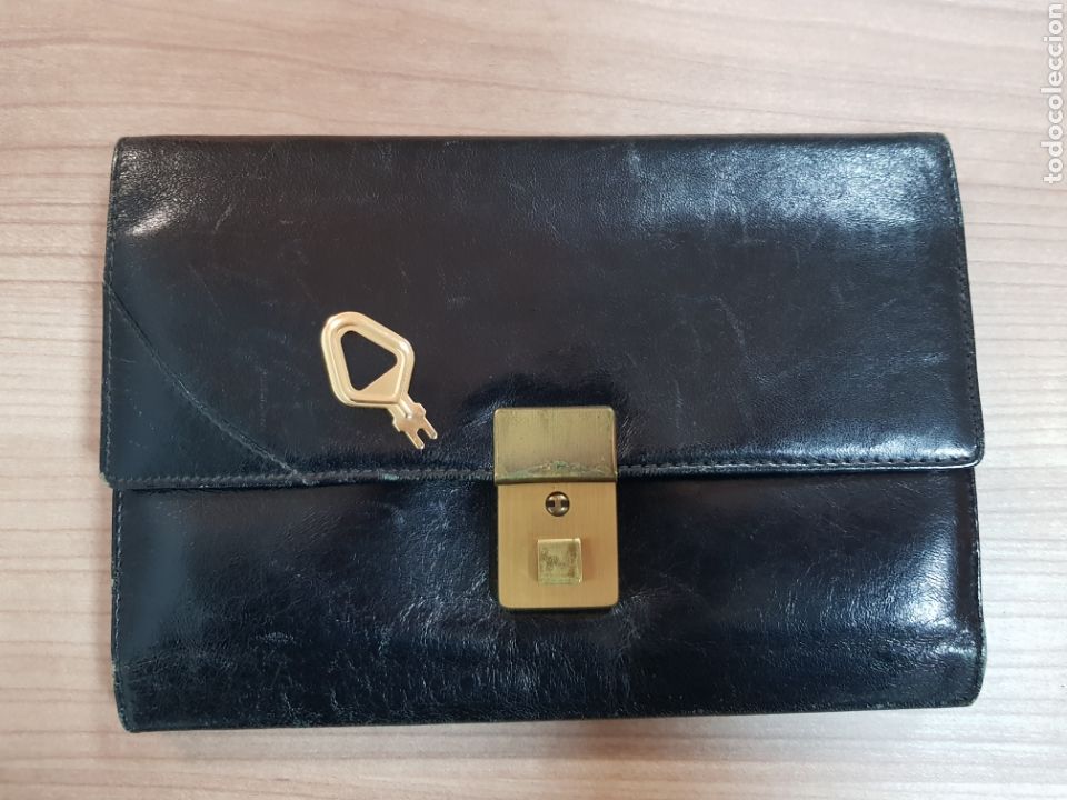 Antig&uuml;edades: BOLSO, CARTERA DE PIEL CON LLAVE. - Foto 1