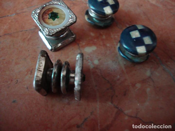 Antig&uuml;edades: antiguos cubrebotones y gemelos - Foto 2