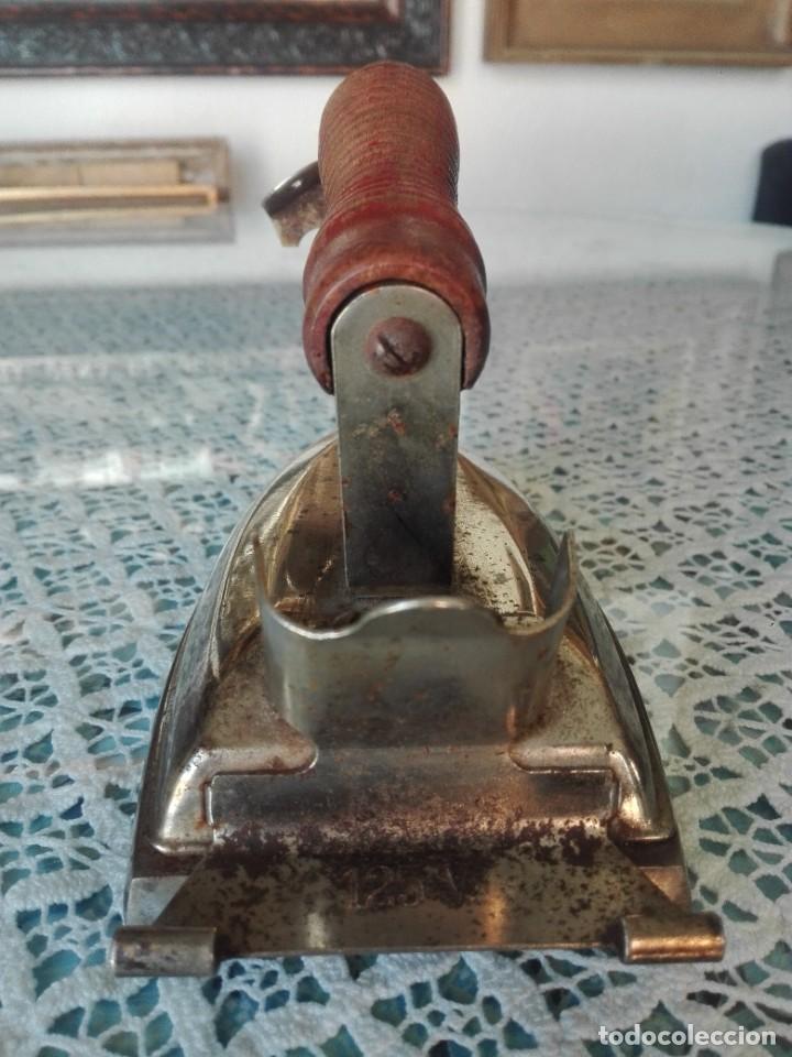 Antig&uuml;edades: Plancha el&eacute;ctrica antigua - Foto 4
