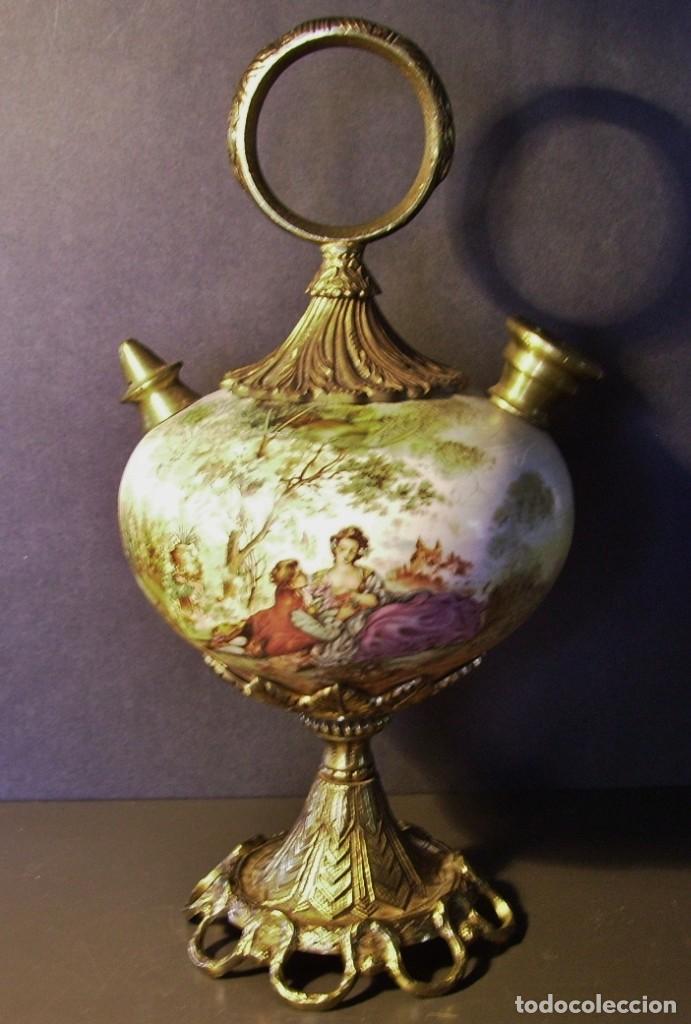 Antig&uuml;edades: ROTUNDO Y GRAN BOTIJO DE PORCELANA Y BRONCE - Foto 2