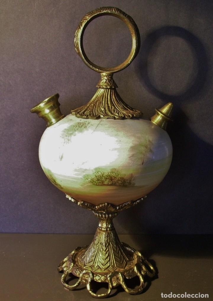 Antig&uuml;edades: ROTUNDO Y GRAN BOTIJO DE PORCELANA Y BRONCE - Foto 3