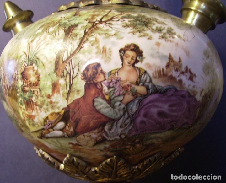 Antig&uuml;edades: ROTUNDO Y GRAN BOTIJO DE PORCELANA Y BRONCE - Foto 19