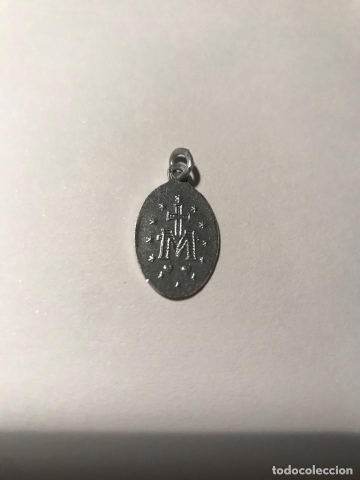 Antig&uuml;edades: Medalla Virgen Milagrosa - Foto 2