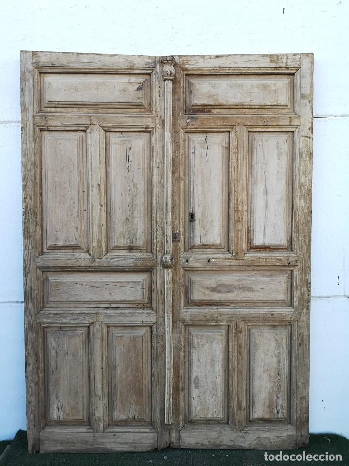 Puerta antigua de exterior