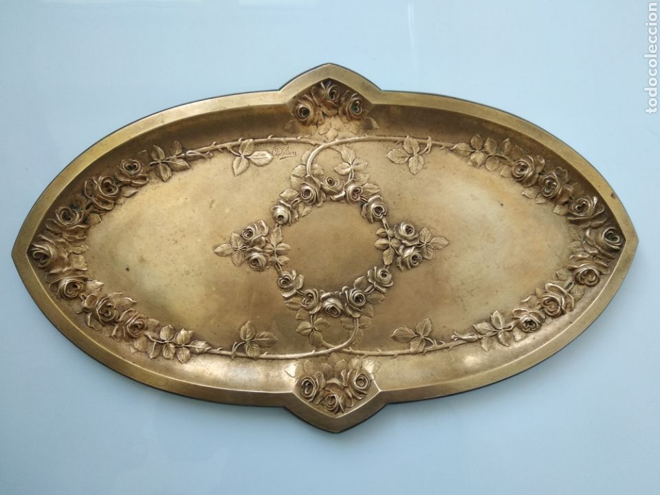 Antig&uuml;edades: Bandeja o centro de mesa en bronce dorado c.1900 - Foto 1